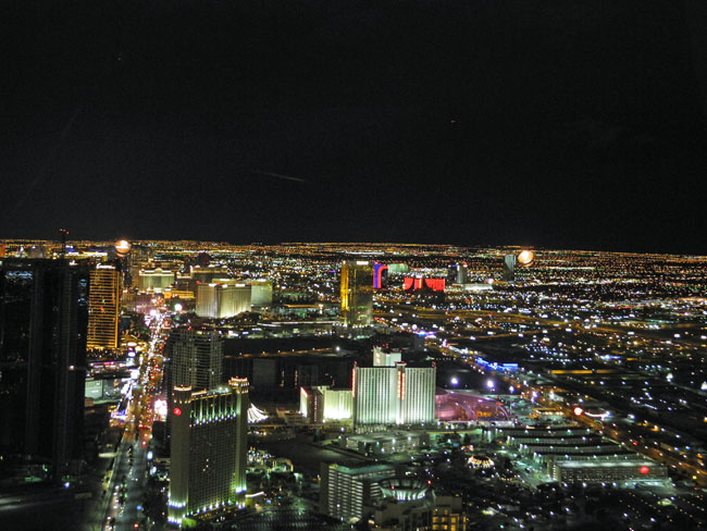 Die Aussicht vom Stratosphere Tower auf den Strip - Las Vegas // © Sarah Geßner